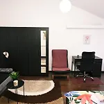 Cozy & Colorful Apartman